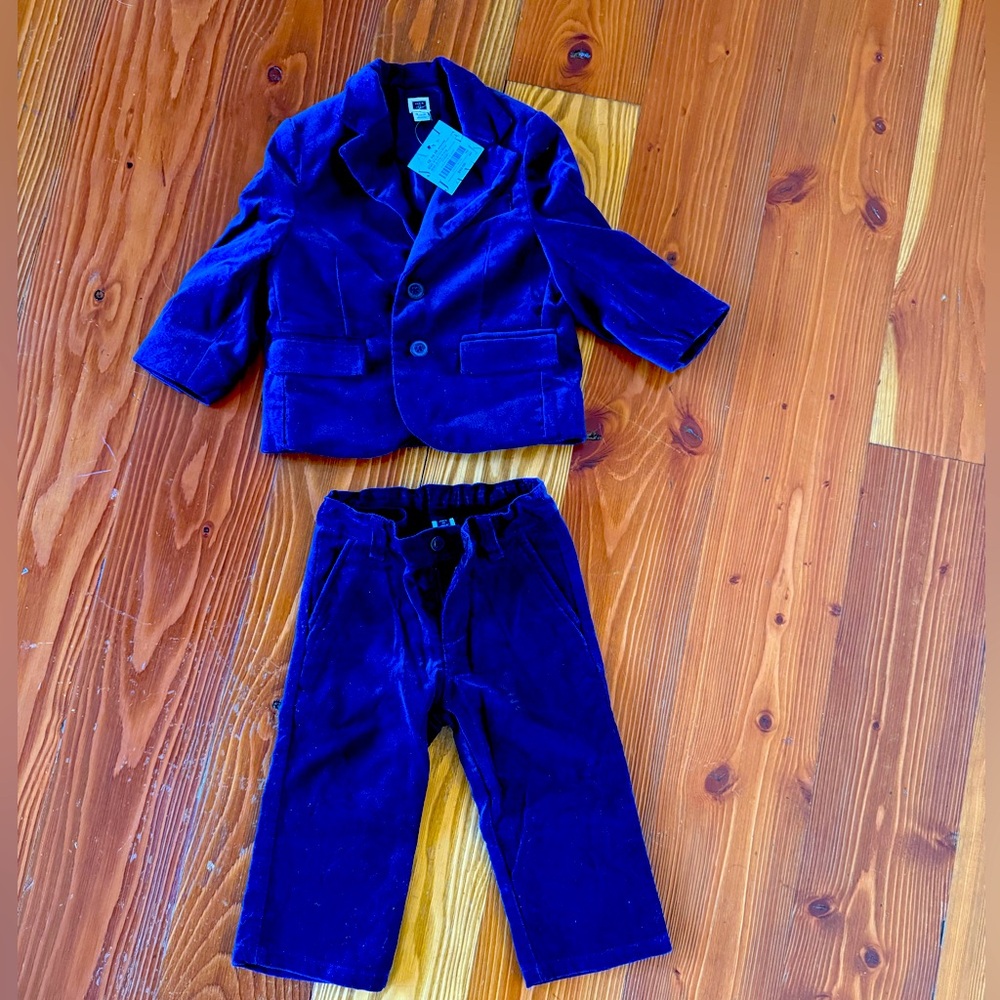 Janie & Jack Special Occasion Baby suit 
12-18 months
Excellent condition